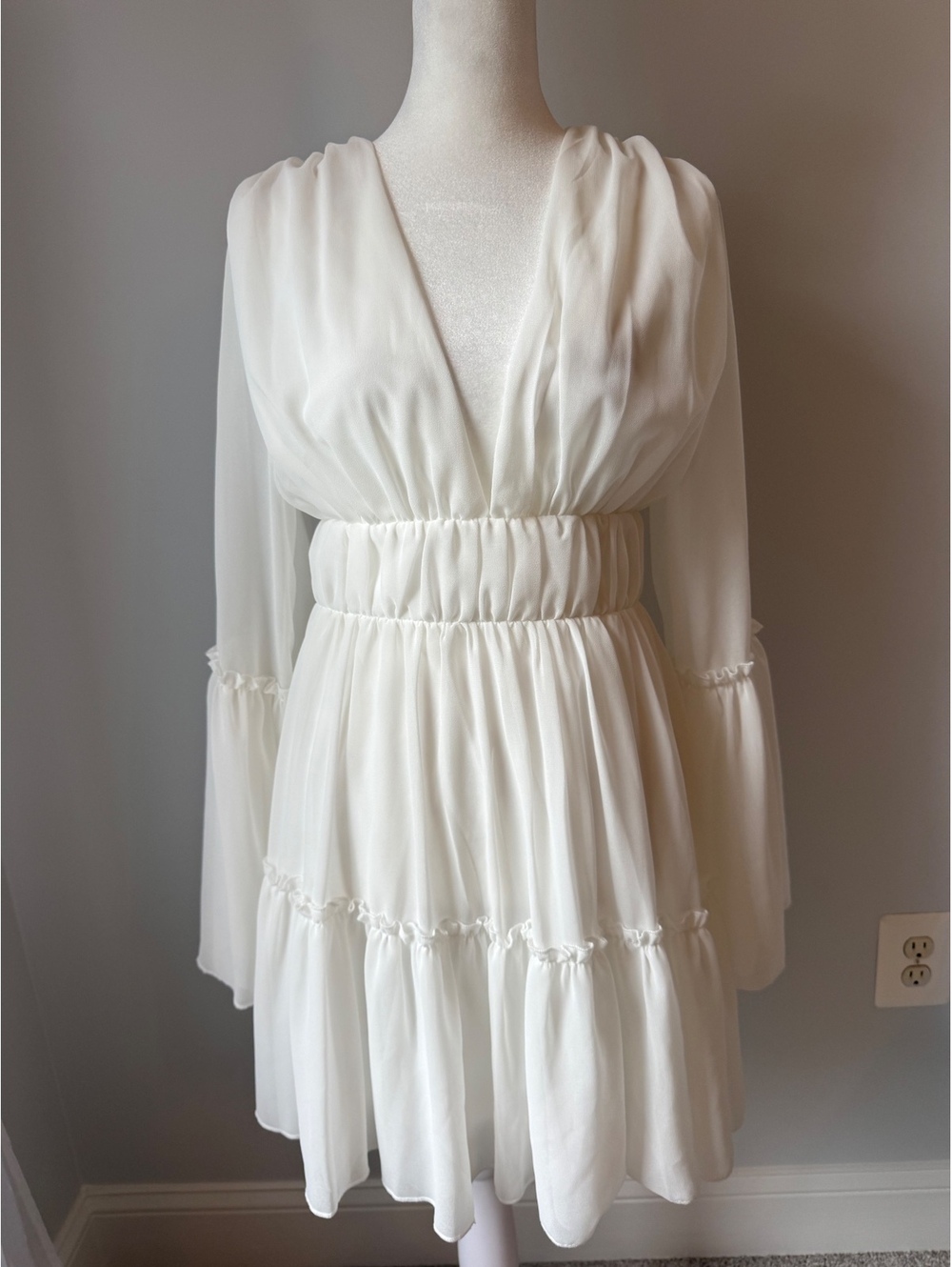 MISS ORD White Chiffon Mini Dress Size M Long Bell Sleeve Deep V-Neck
